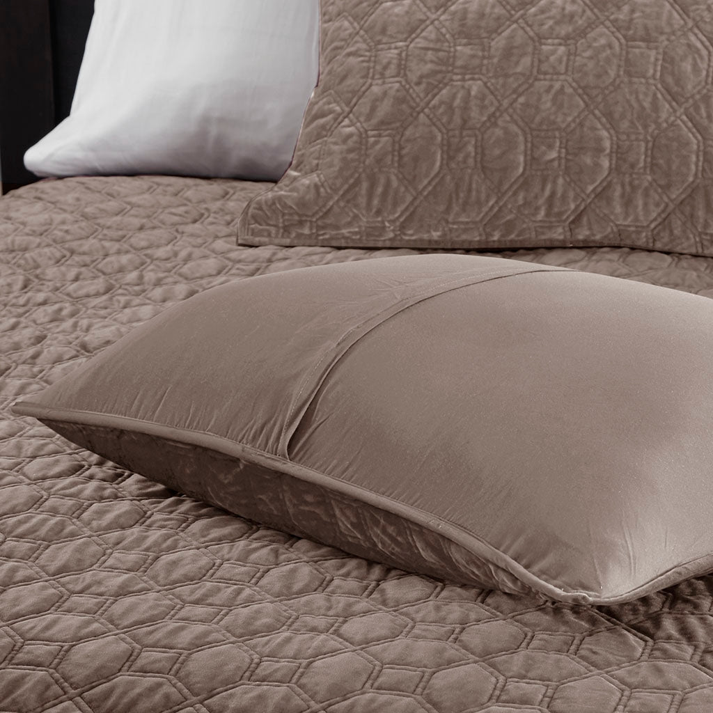 Velvet 3-Piece Quilt Set, Taupe