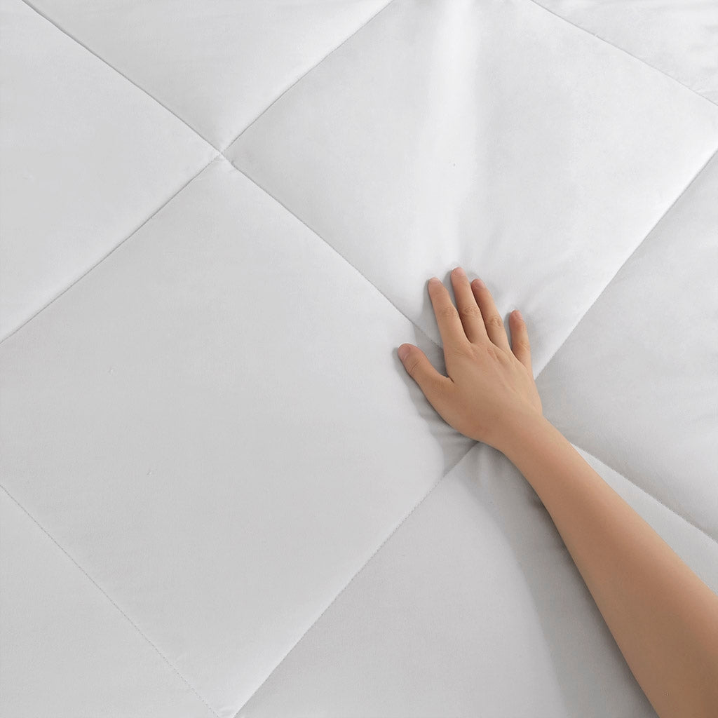 Oversized Comforter with Heiq Smart Temp Treatment