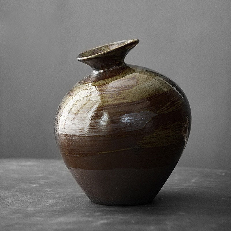 Gohobi Handmade Ikebana Vase, Japanese Vase