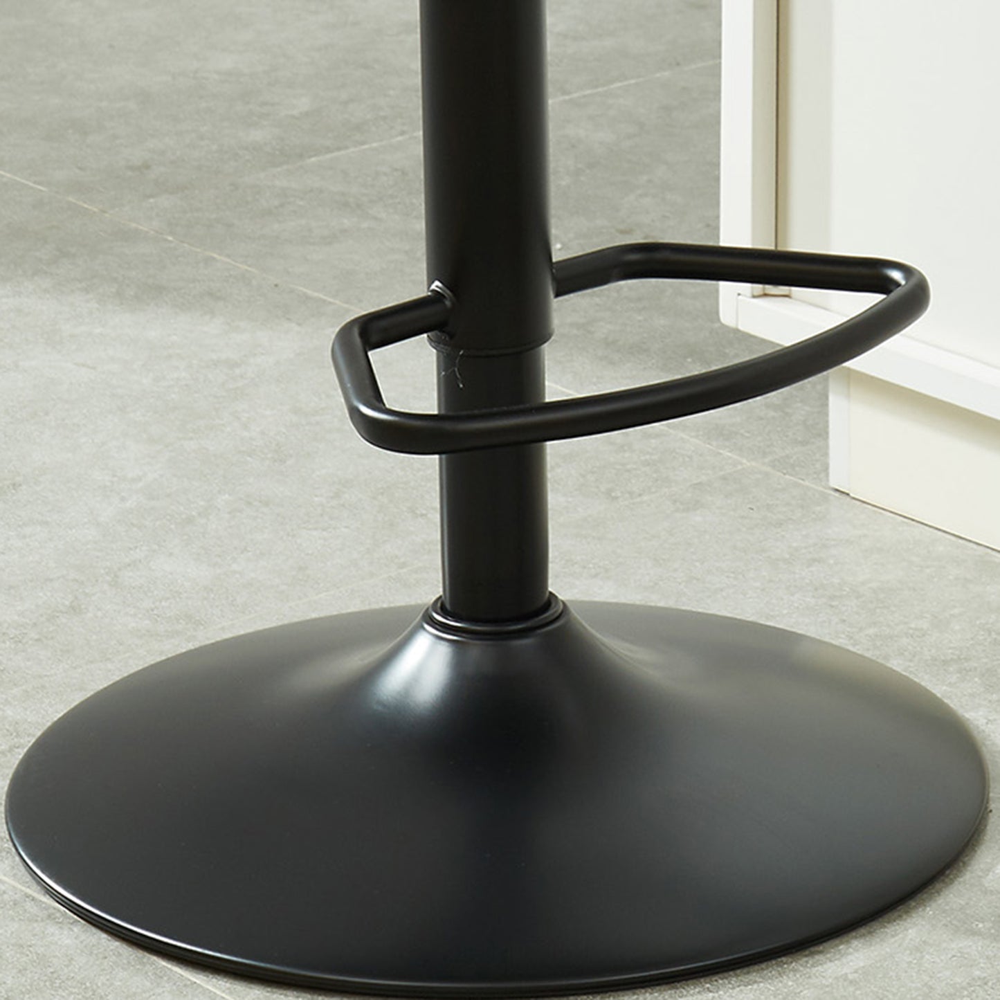 Sataro Adjustable Air Lift Stool in Black