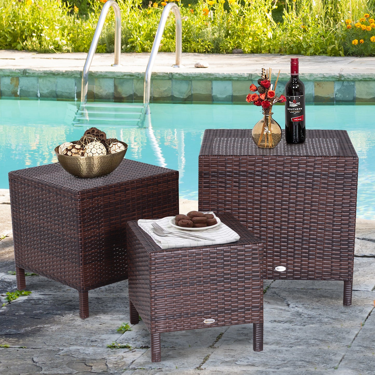 Outsunny Set of 3 Wicker Nesting Tables Patio Rattan Snack End Side Tables Hand Woven All Weather Garden Outdoor Home Furniture Brown