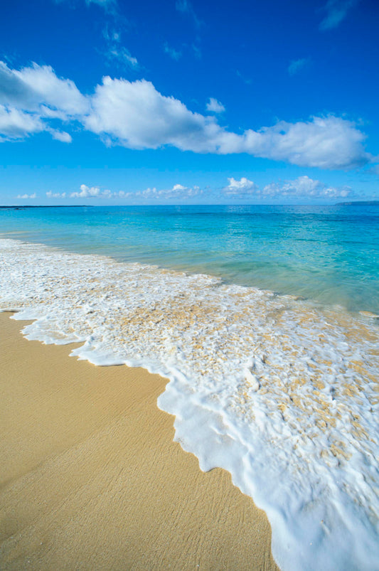 Hawaii, Maui, Makena Beach, Closeup Of Textured Foamy Shoreline, Calm Turquoise Ocean.